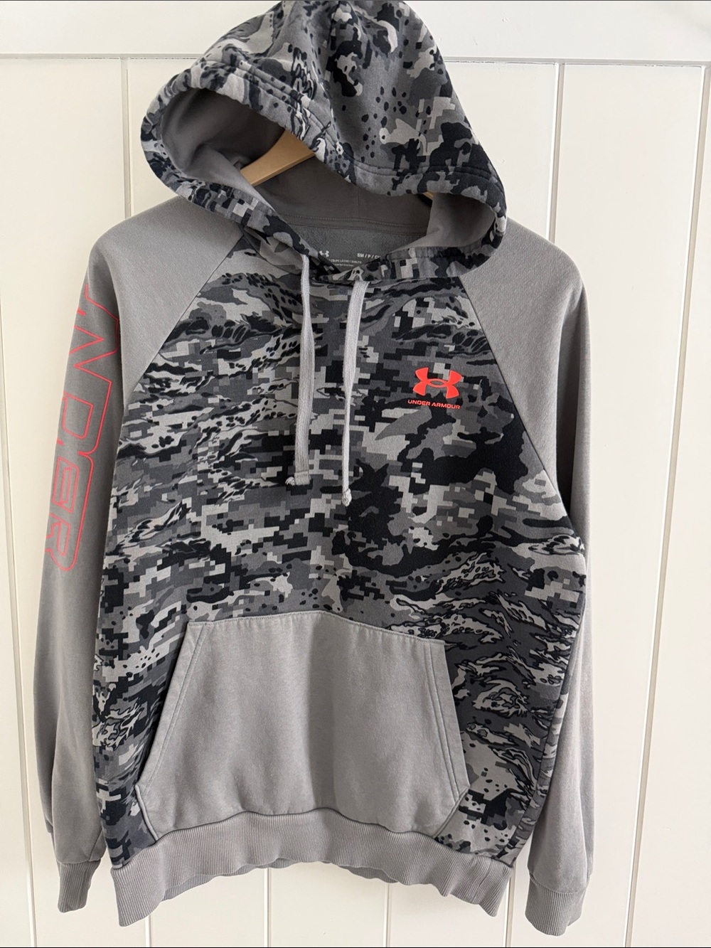 Under Armour Men’s Gray Digital Camo Crewneck Hoodie